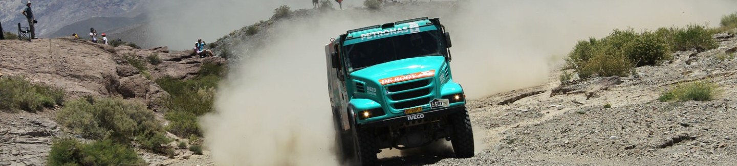 Dakar 2014: Gerard de Rooy stays on top of the general classification with the Iveco Powerstar